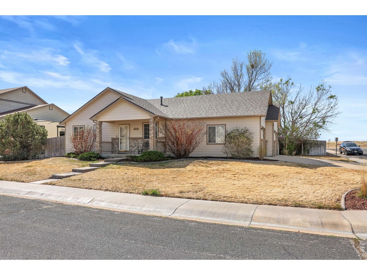 290 S 5th St Way