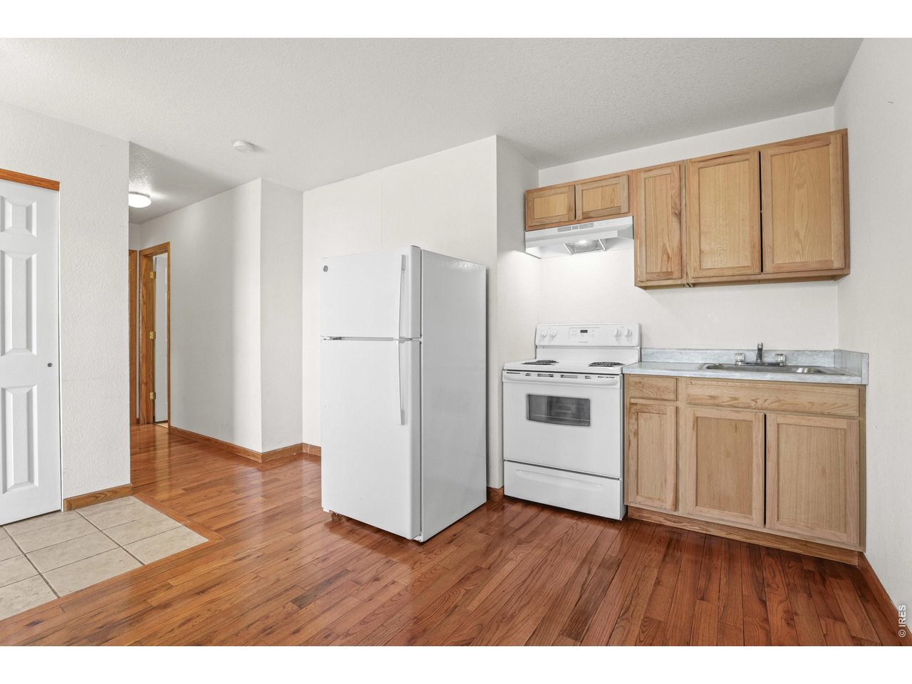 290 S 5th St Way