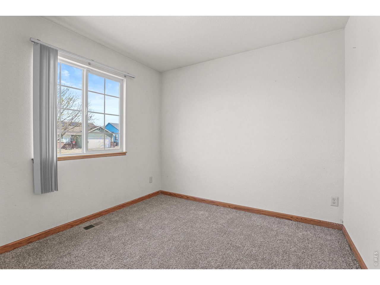 290 S 5th St Way