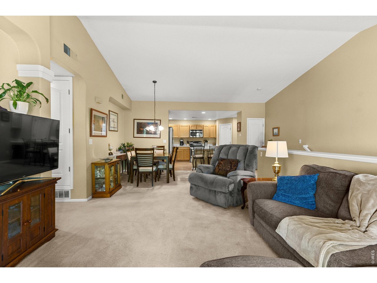 1012 Sonoma Cir 5B
