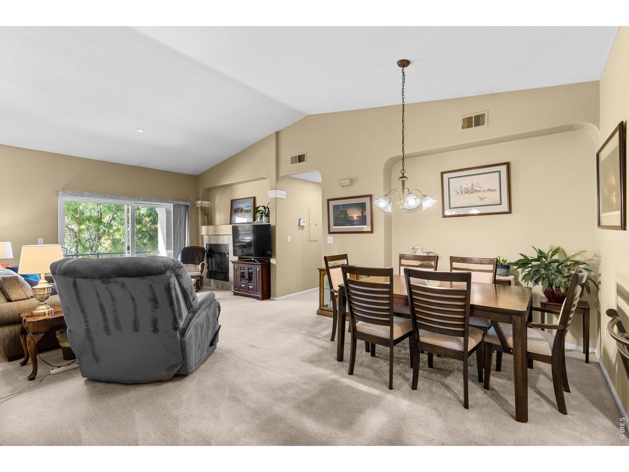 1012 Sonoma Cir 5B
