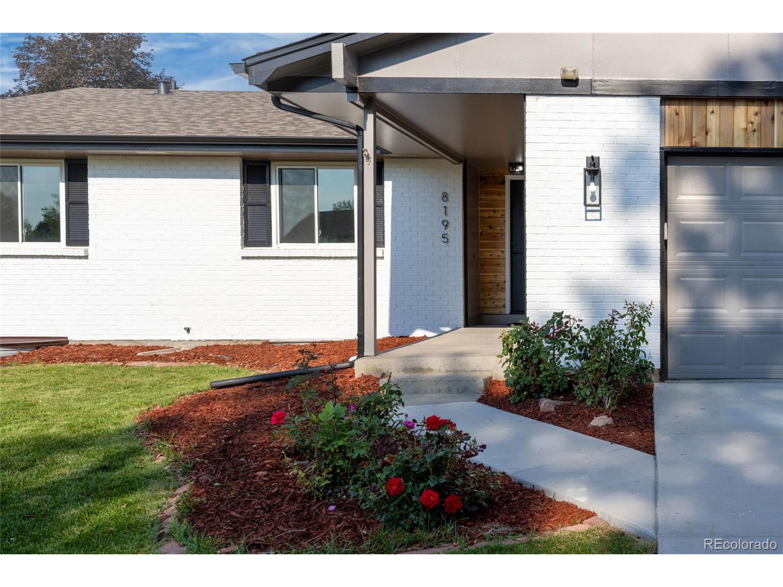 8195 Field Ct