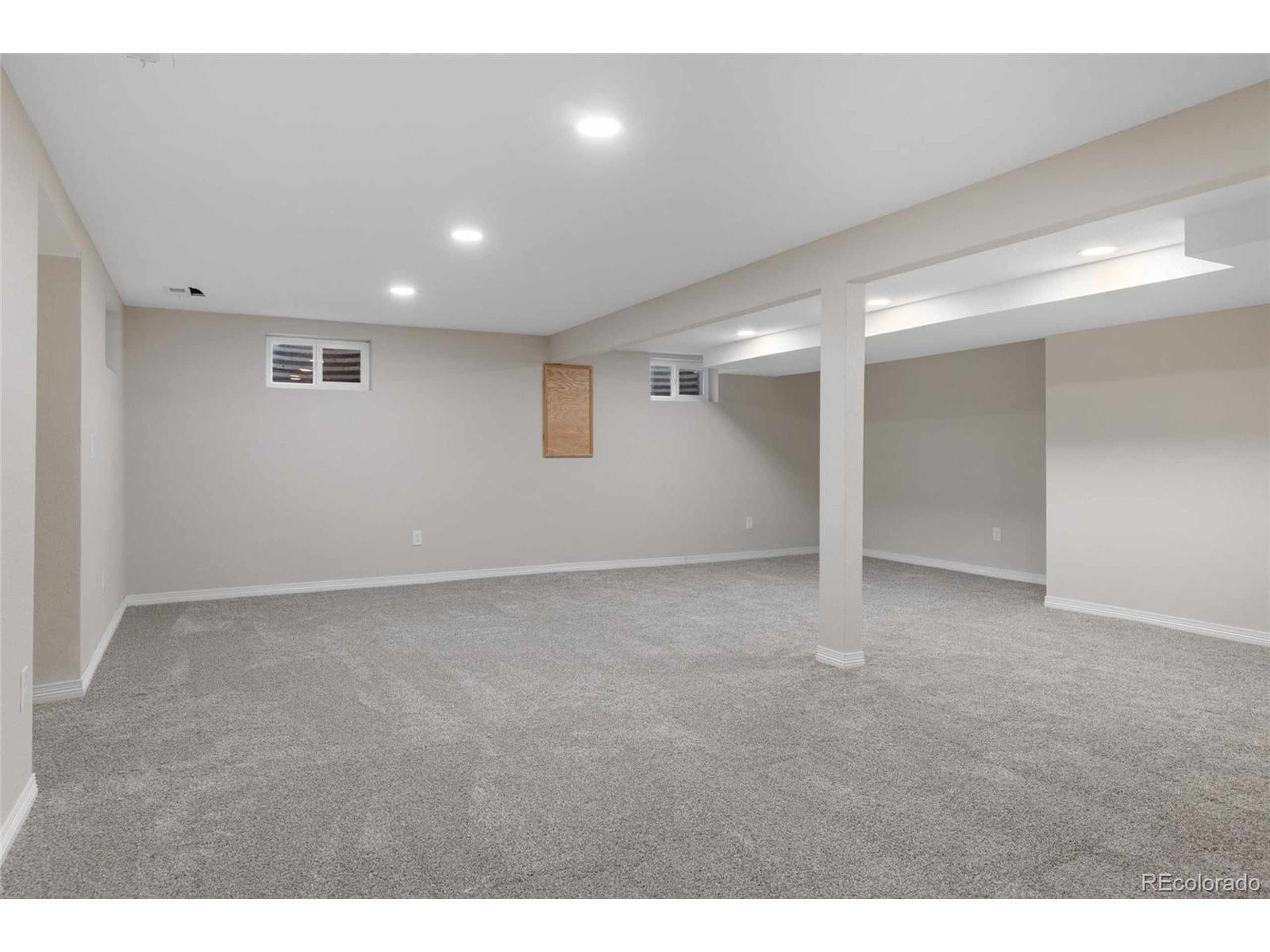 8195 Field Ct