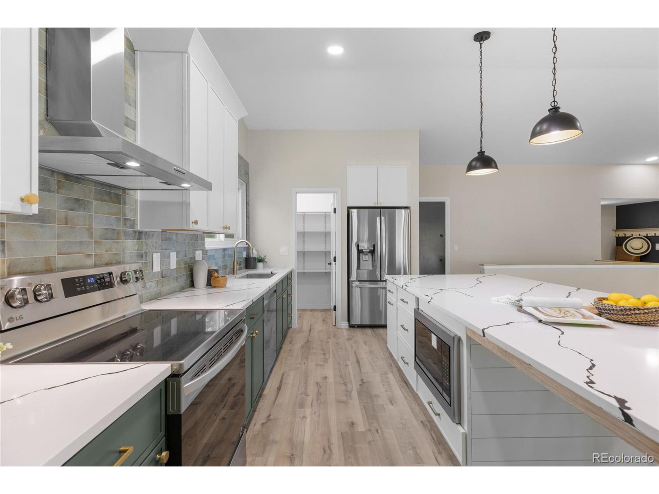 8195 Field Ct
