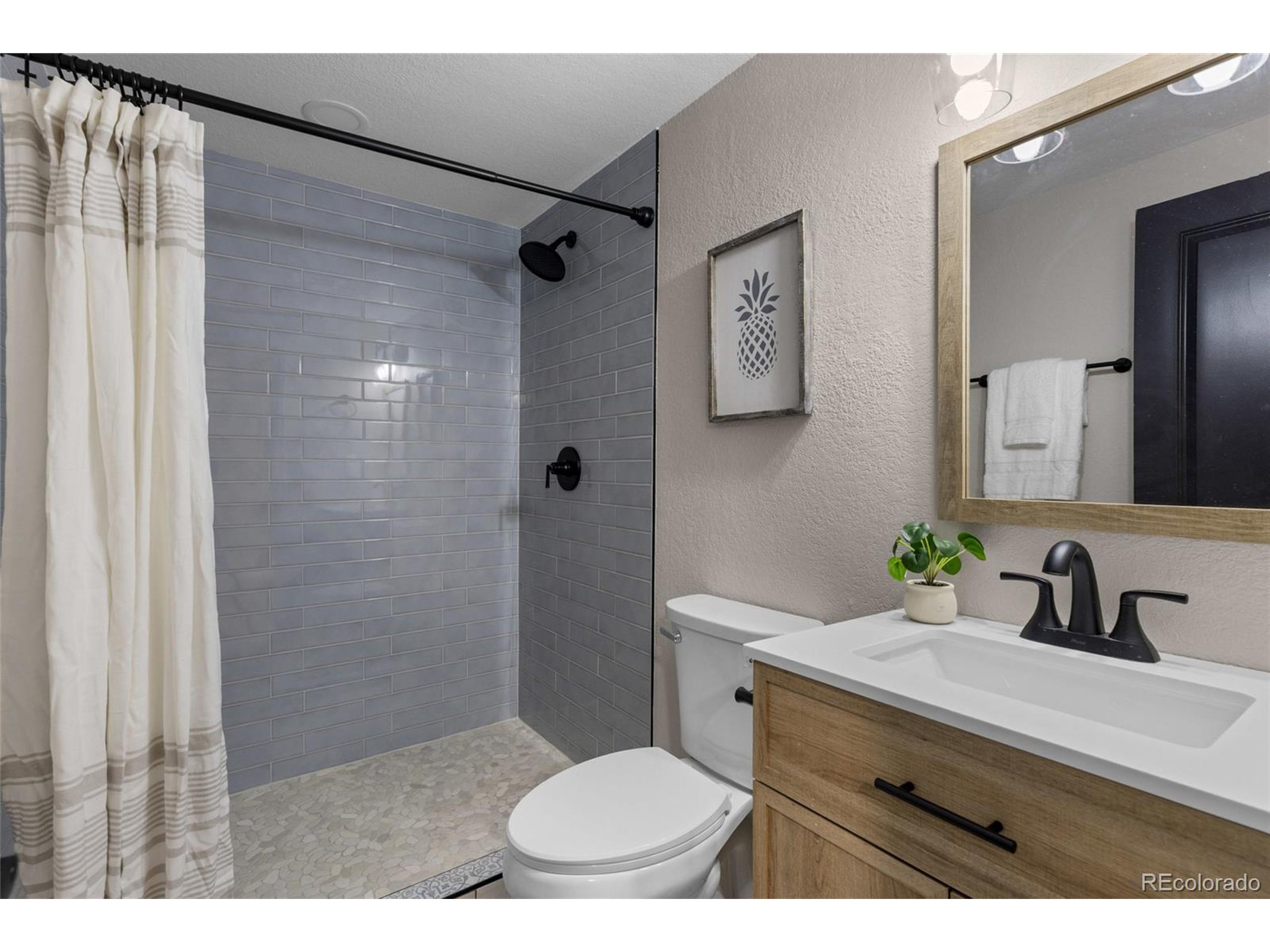 8195 Field Ct