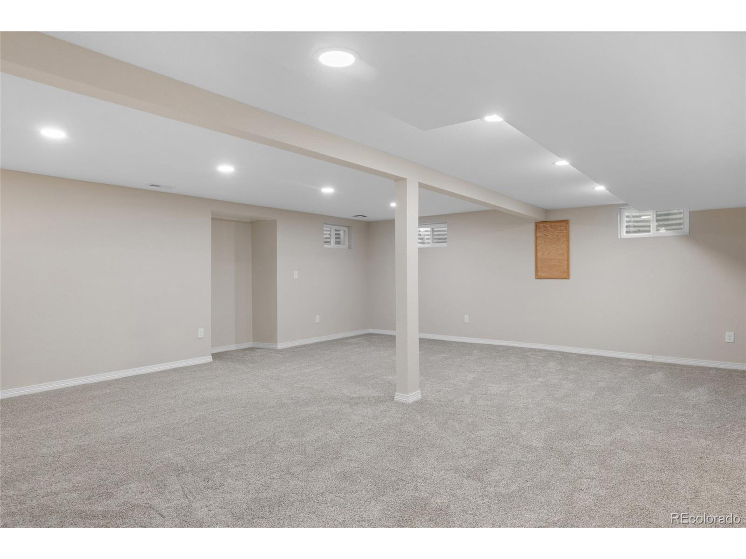 8195 Field Ct
