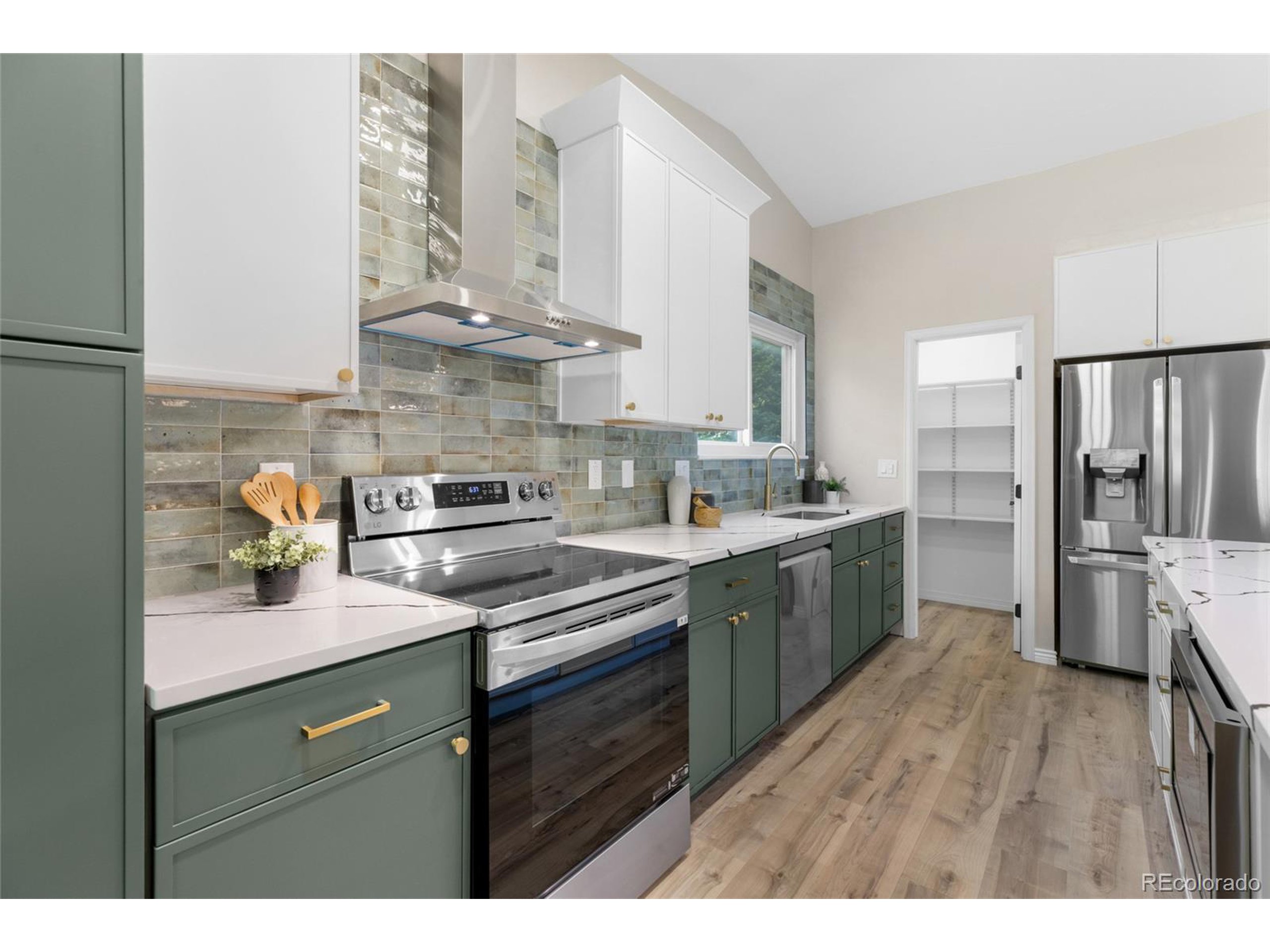 8195 Field Ct
