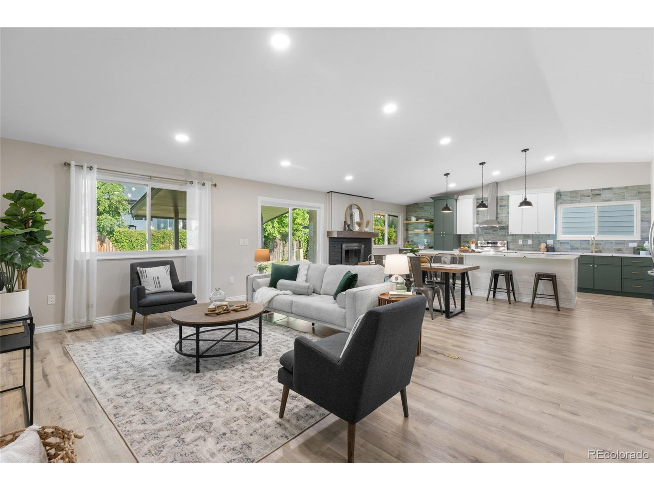 8195 Field Ct