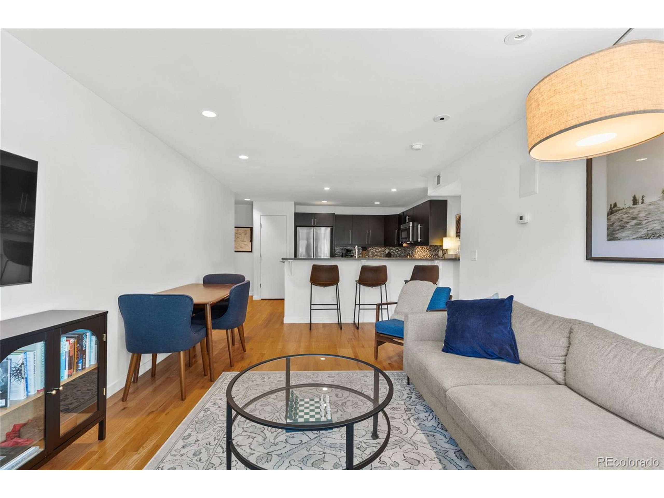 1201 Balsam Ave 201