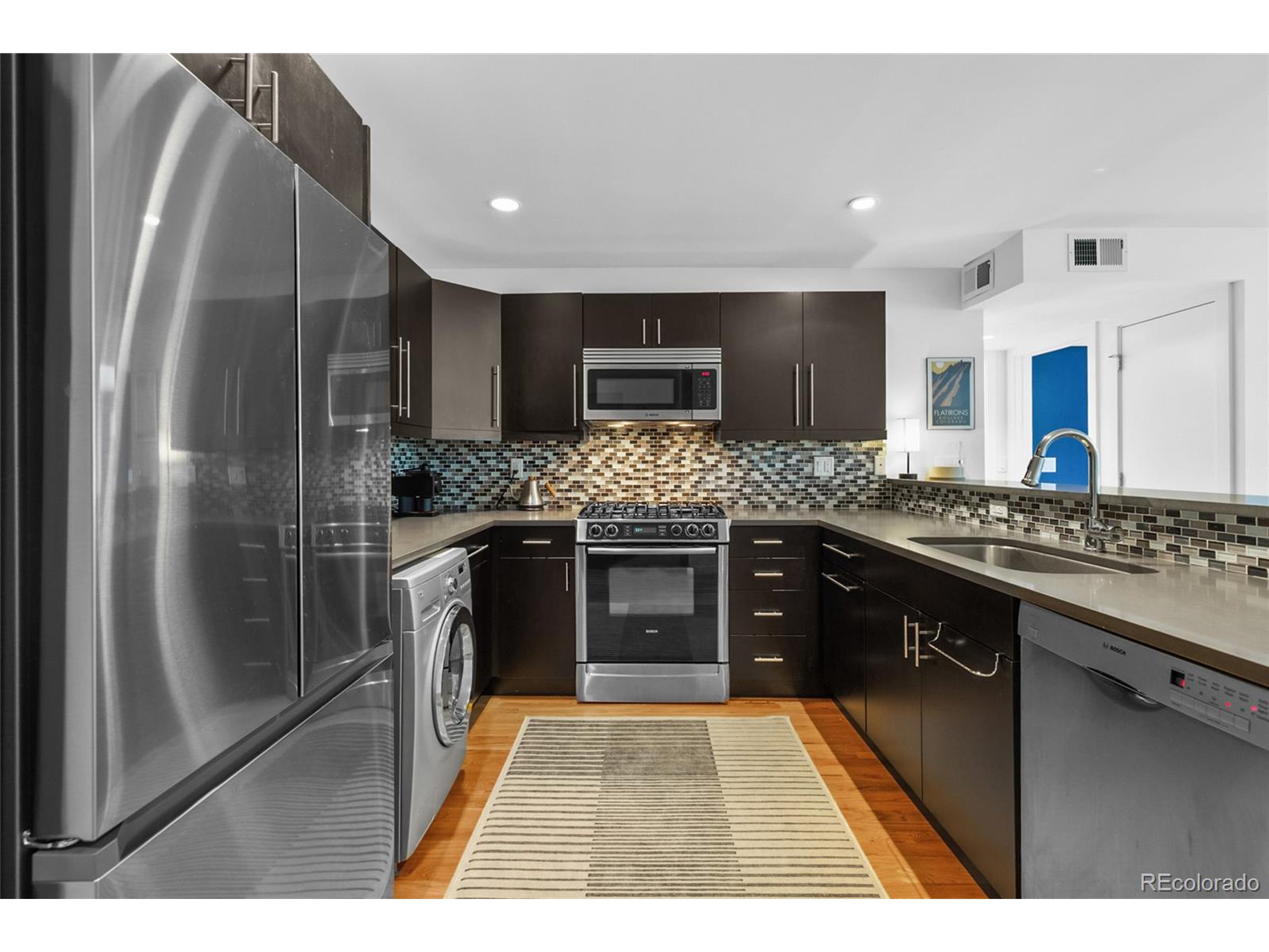 1201 Balsam Ave 201