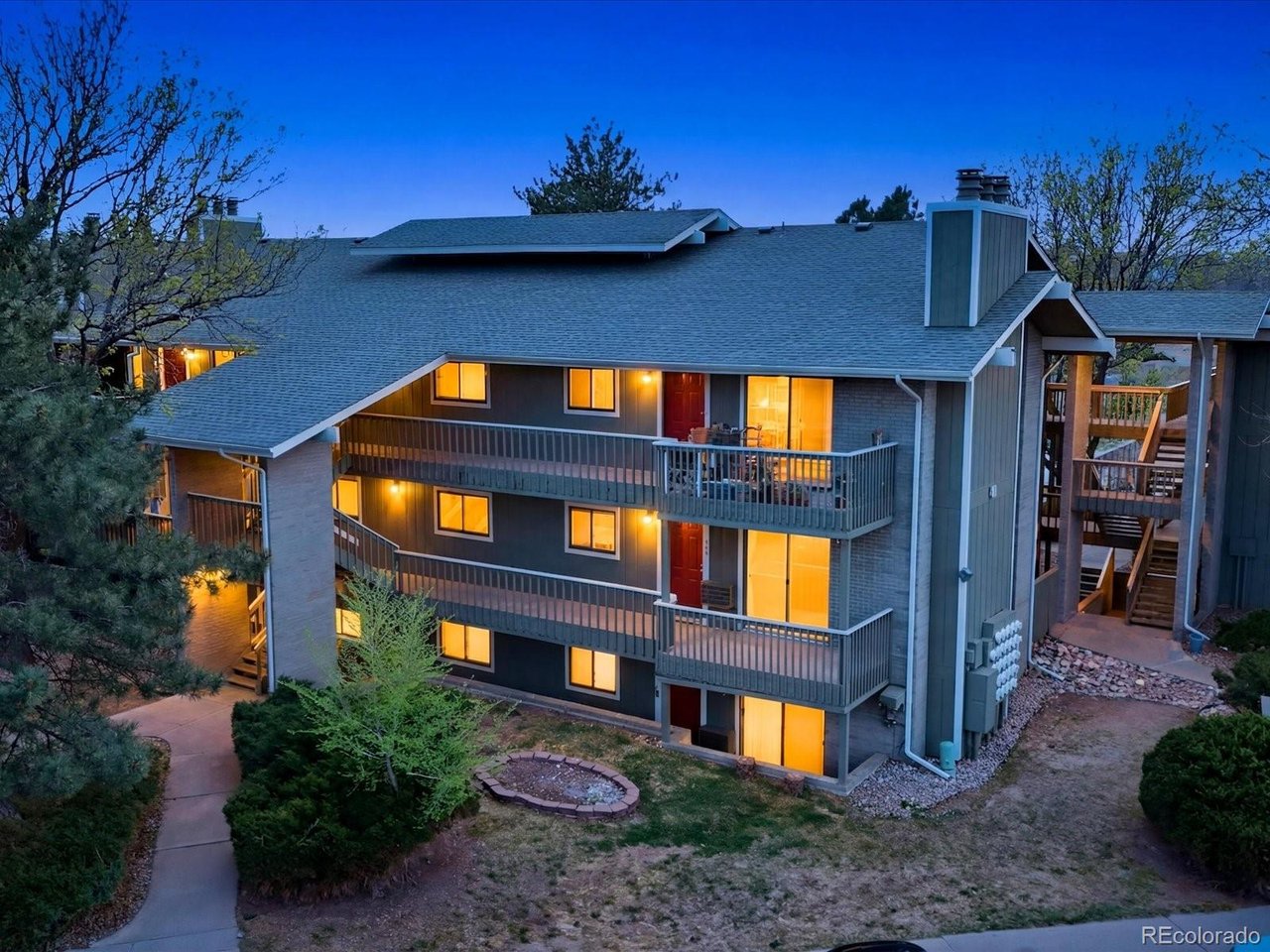 695 Manhattan Dr 109