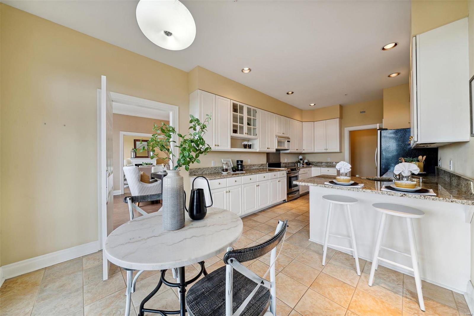 750 S Hanley Road Unit: 62