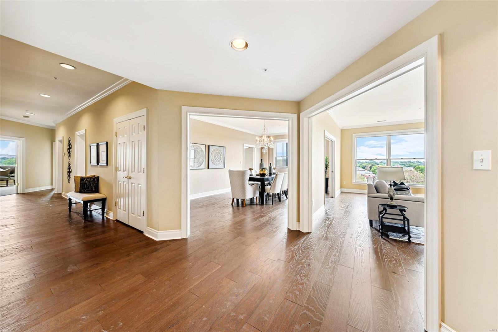750 S Hanley Road Unit: 62