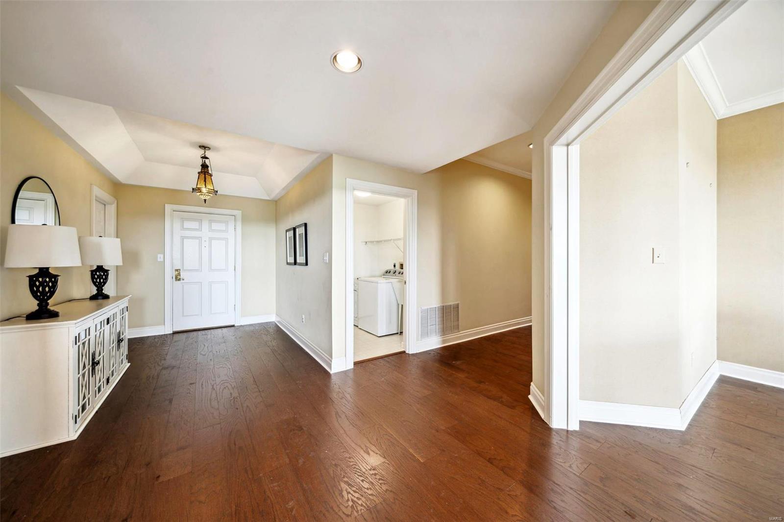 750 S Hanley Road Unit: 62