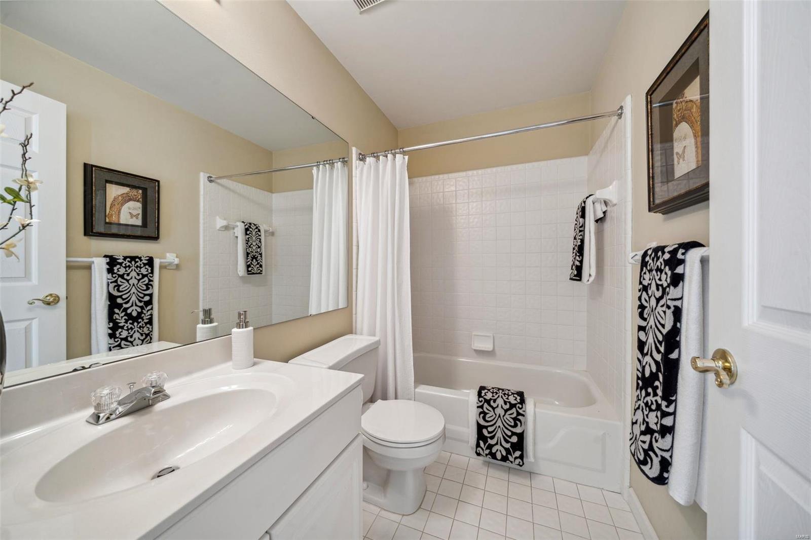 750 S Hanley Road Unit: 62