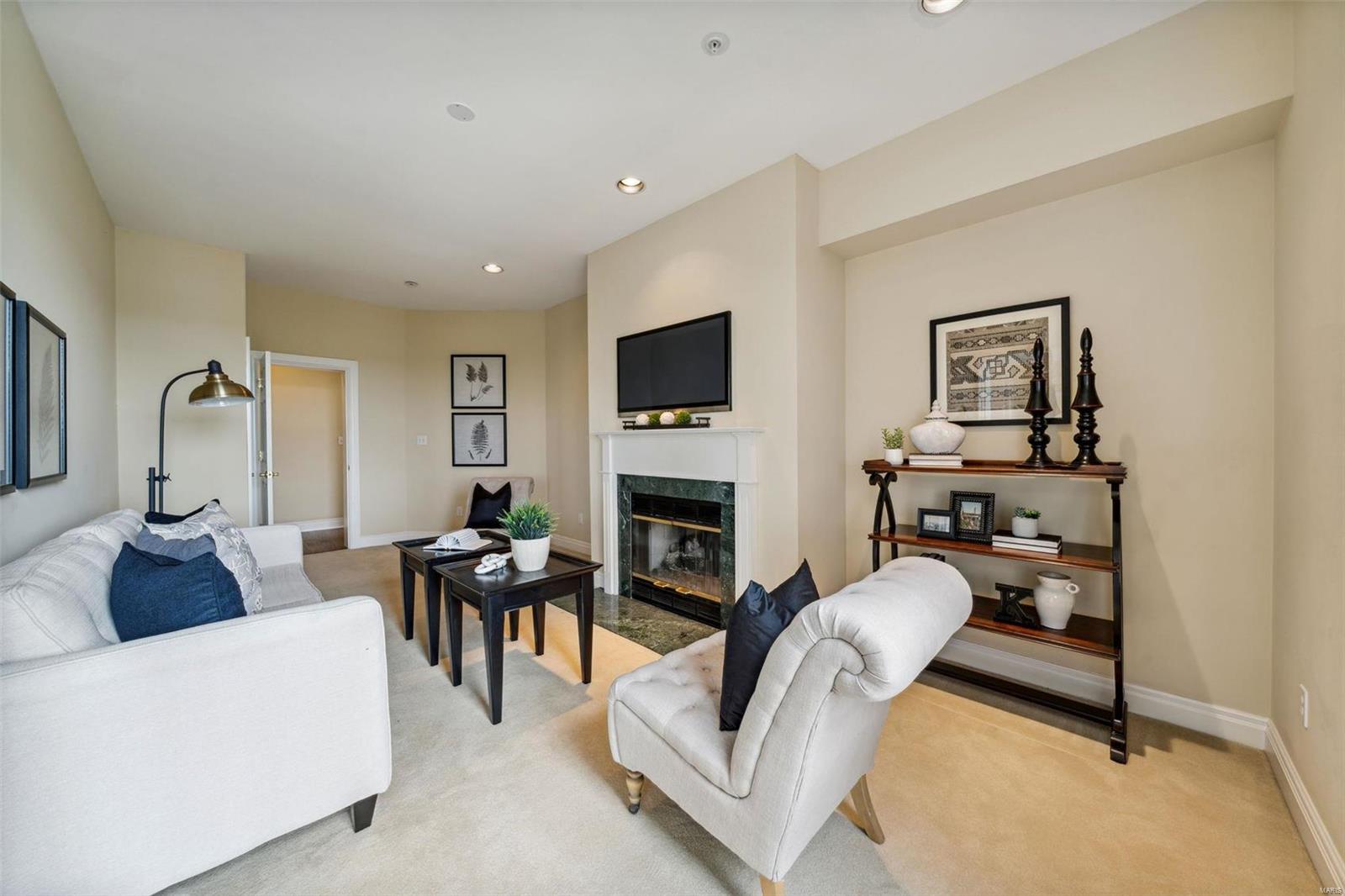 750 S Hanley Road Unit: 62