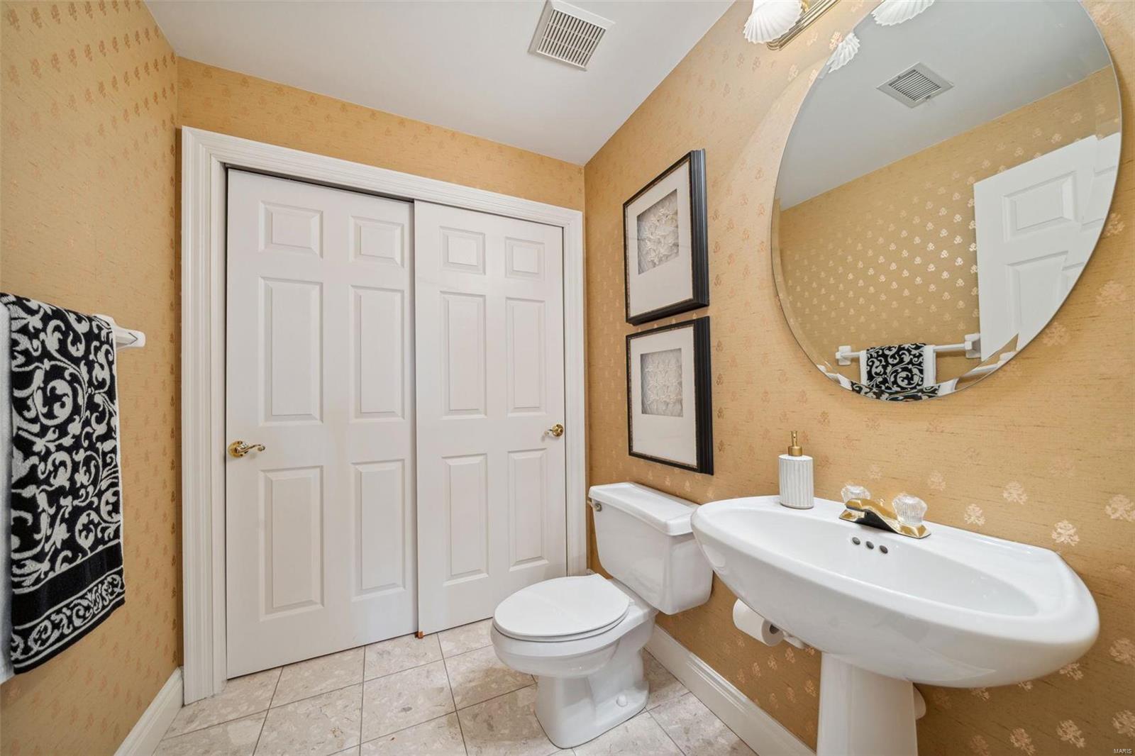 750 S Hanley Road Unit: 62