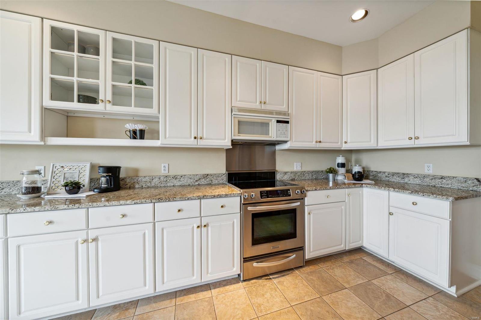 750 S Hanley Road Unit: 62