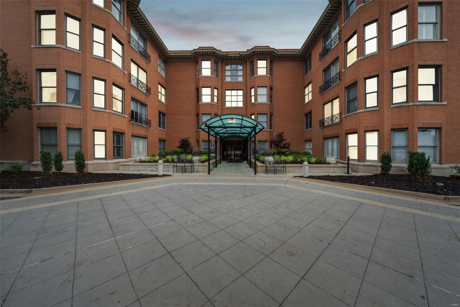 750 S Hanley Road Unit: 62