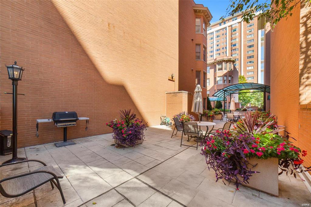 750 S Hanley Road Unit: 62