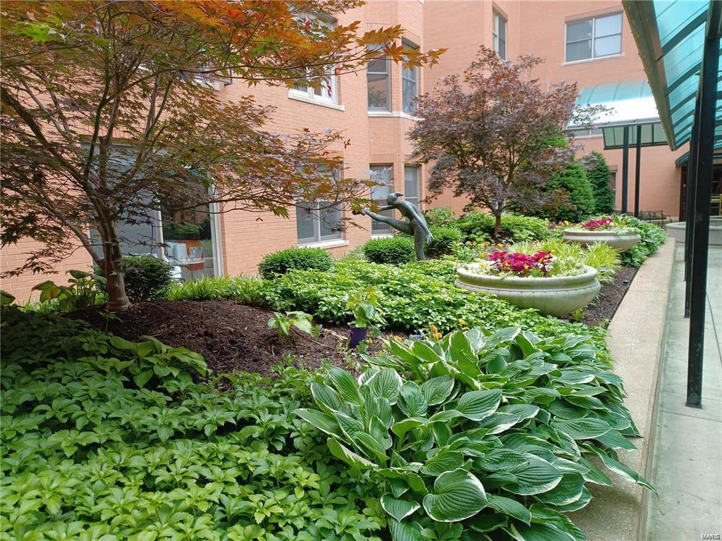 750 S Hanley Road Unit: 62