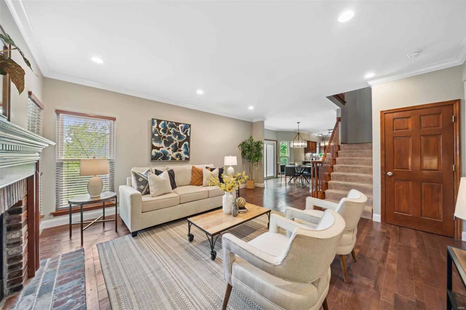 1100 Oak Borough Drive