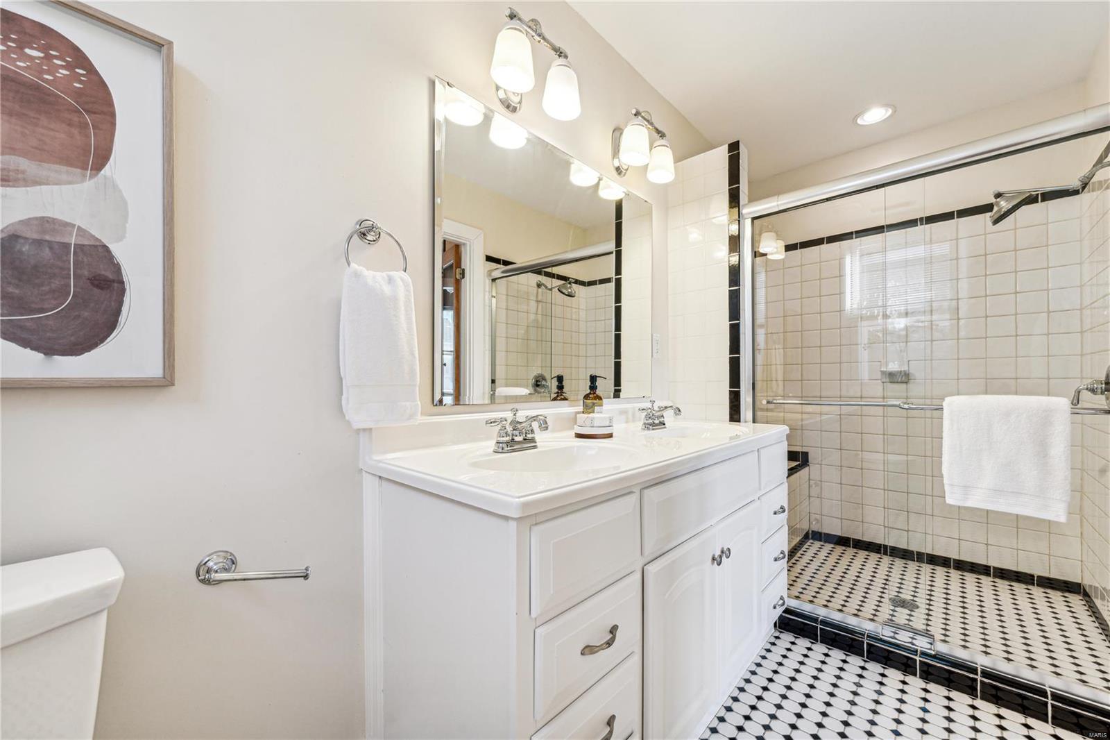 4133 Russell Blvd Unit: B