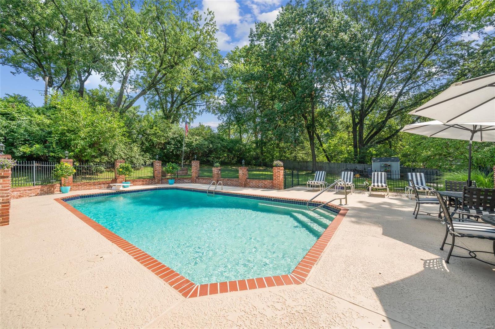 4 Stoney Brook Lane