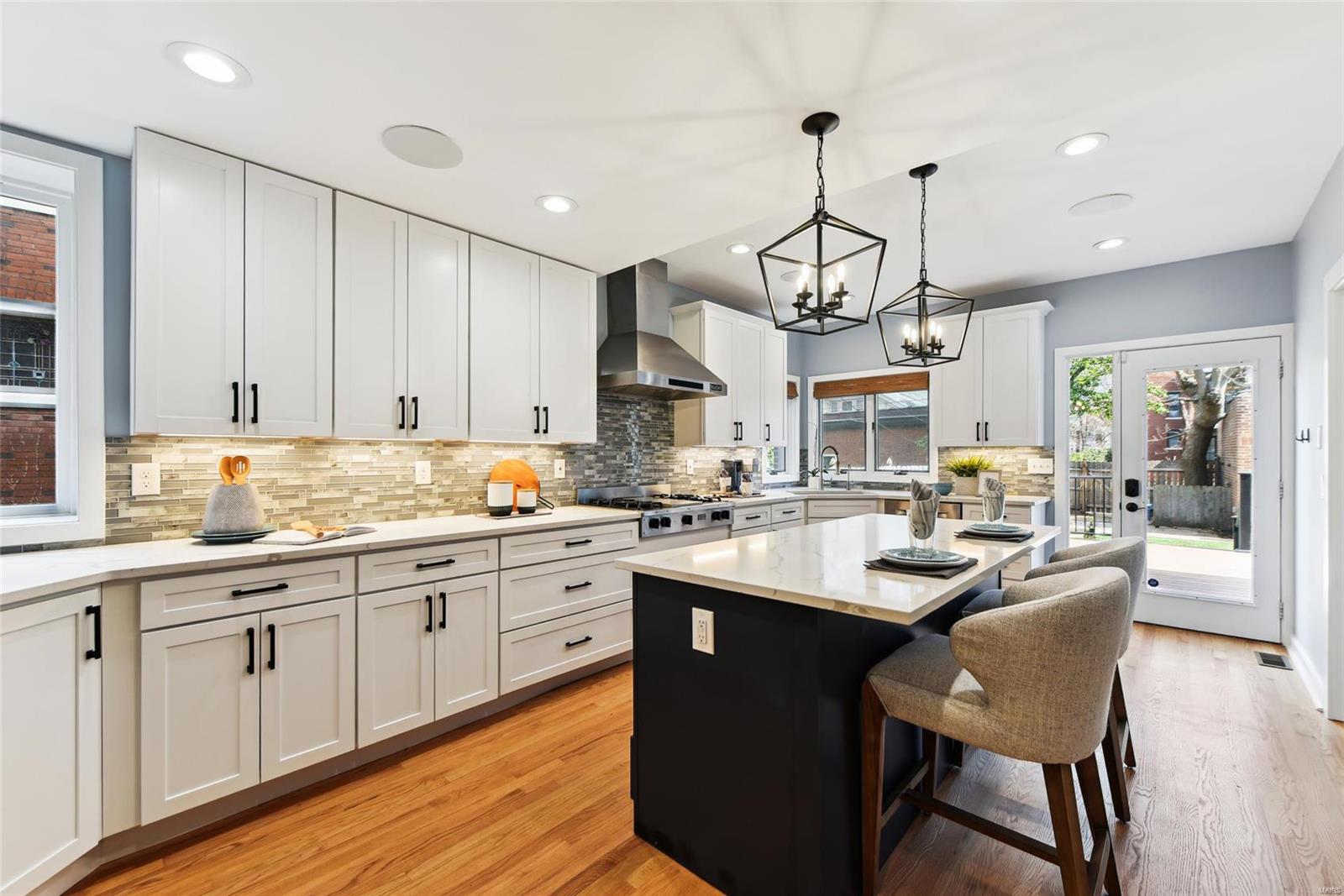 6339 Waterman Avenue