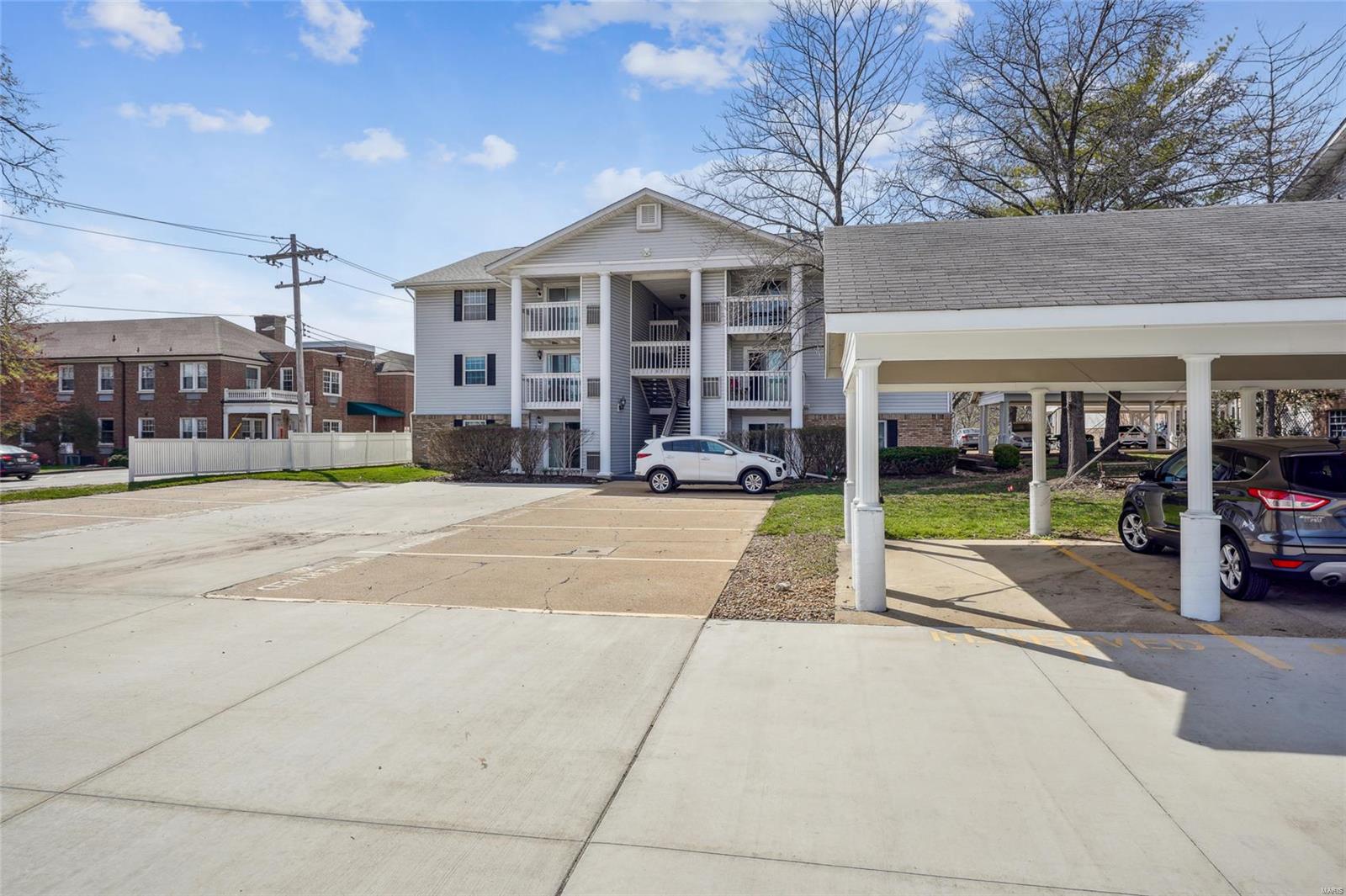 667 S Kirkwood Road Unit: 203