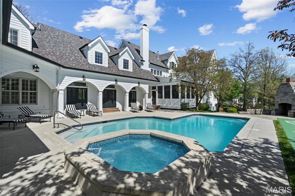 13456 Thornhill Drive