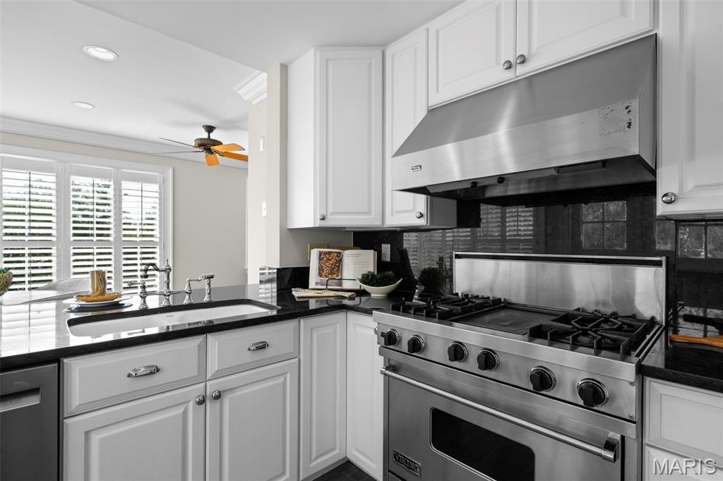 13456 Thornhill Drive