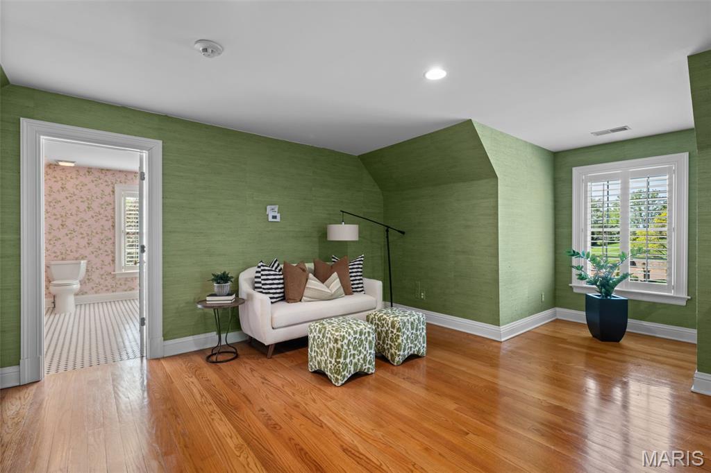 13456 Thornhill Drive