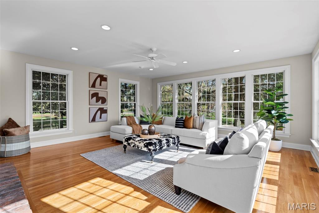 13456 Thornhill Drive