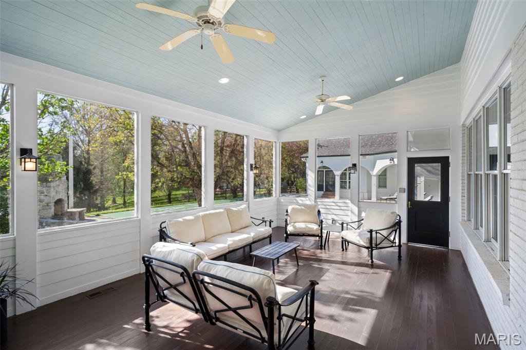 13456 Thornhill Drive