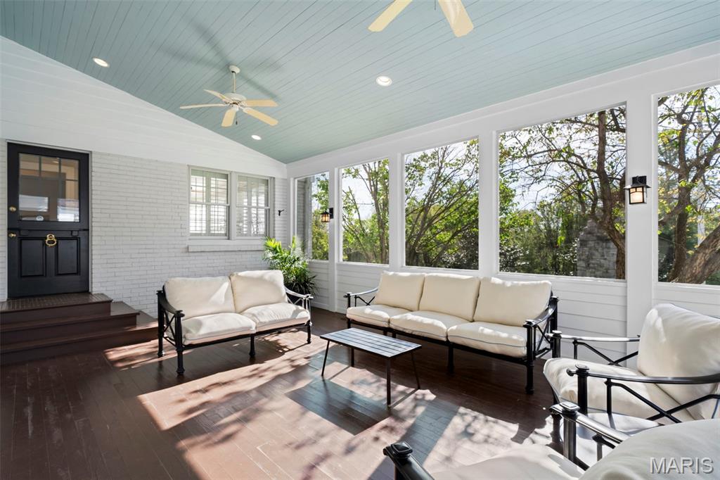 13456 Thornhill Drive