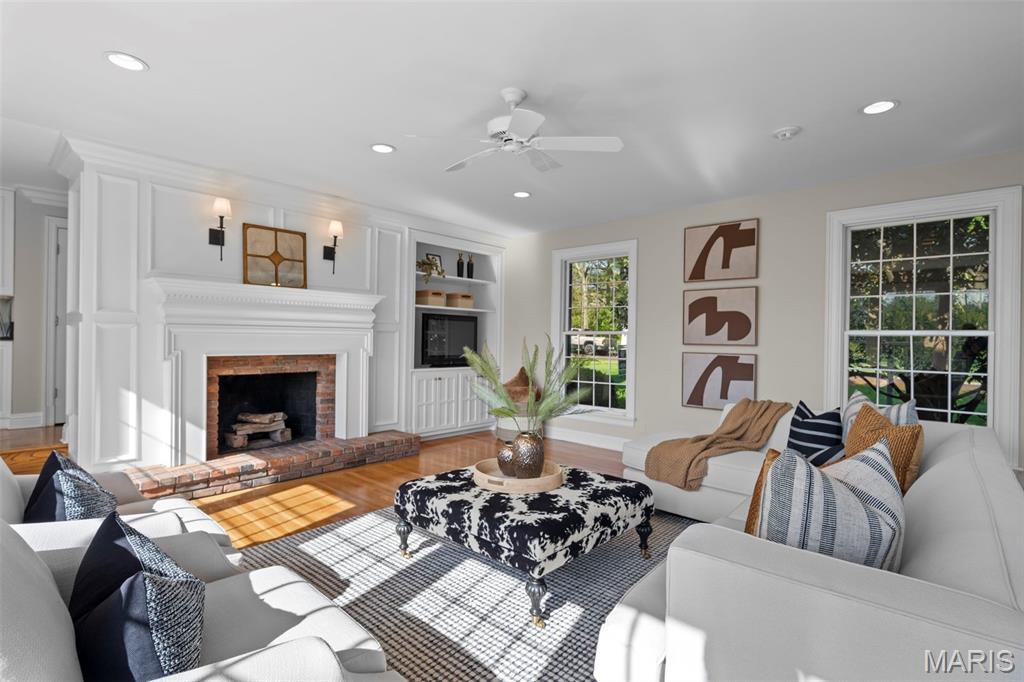 13456 Thornhill Drive