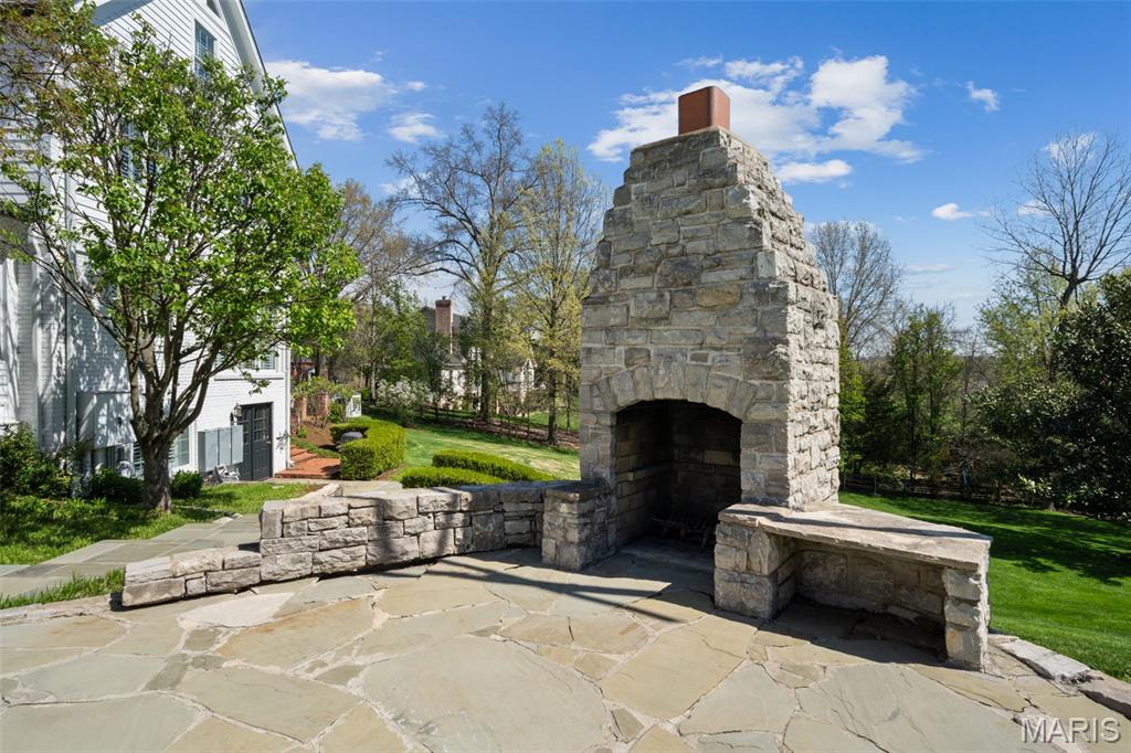 13456 Thornhill Drive