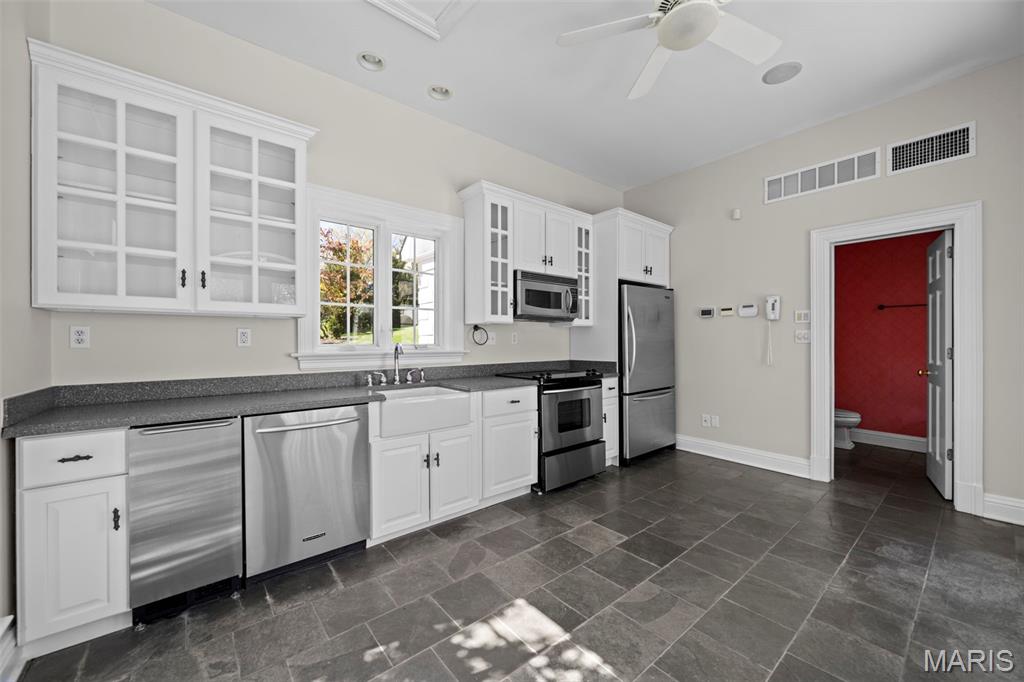 13456 Thornhill Drive