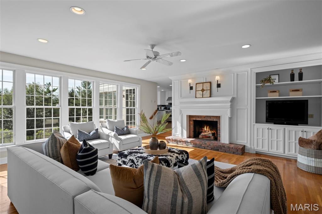 13456 Thornhill Drive