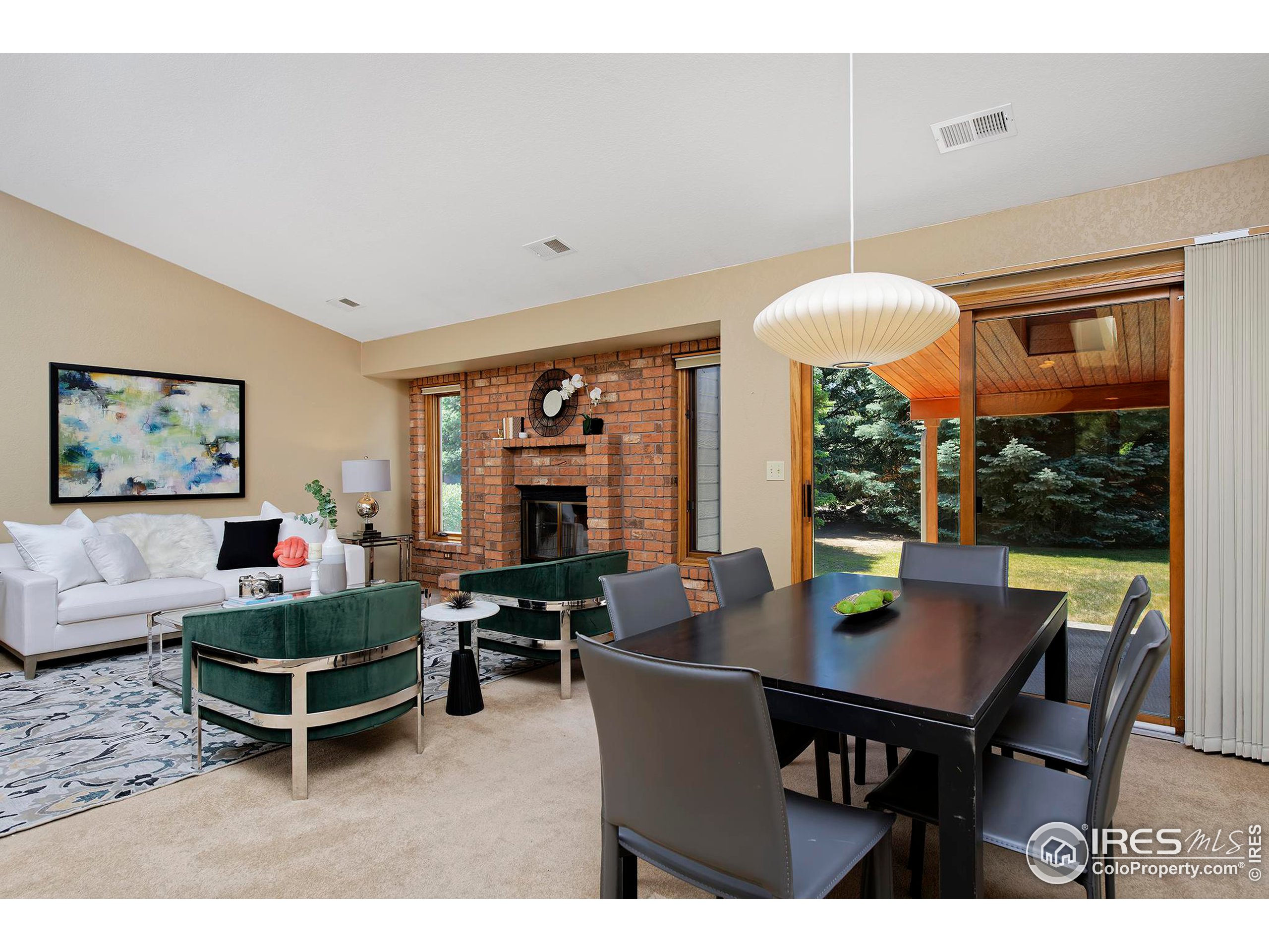2839 Garrett Dr