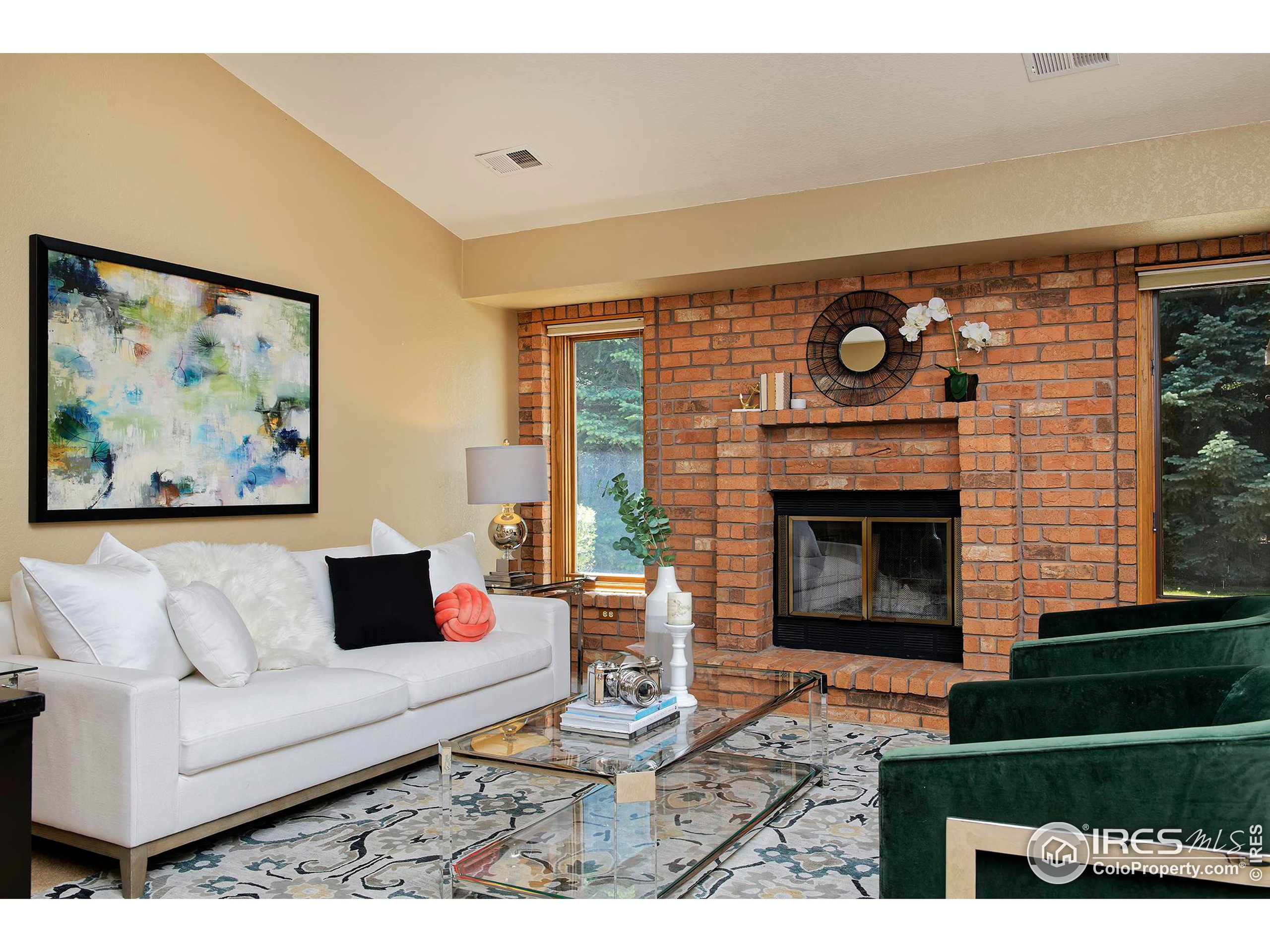 2839 Garrett Dr