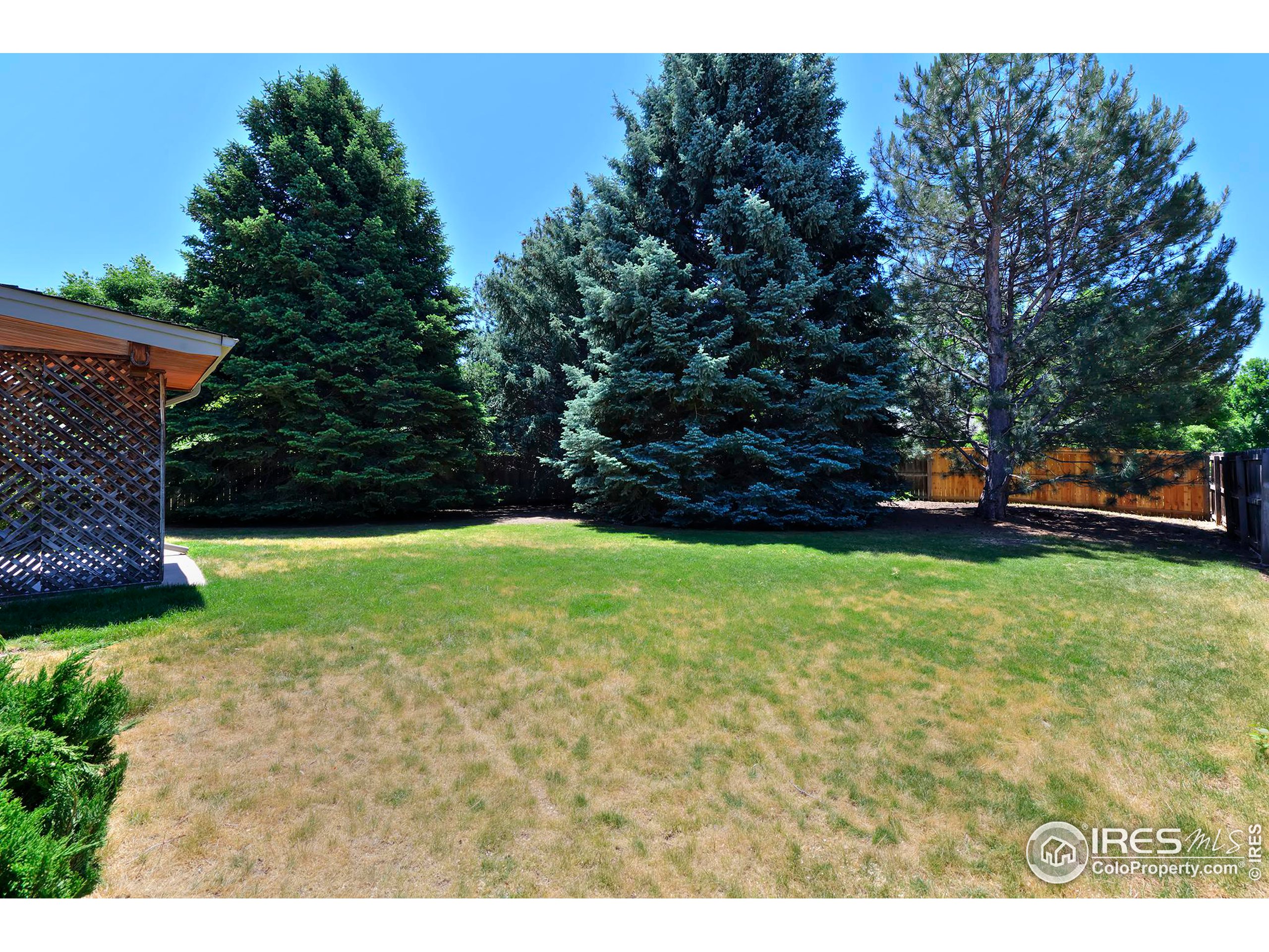 2839 Garrett Dr