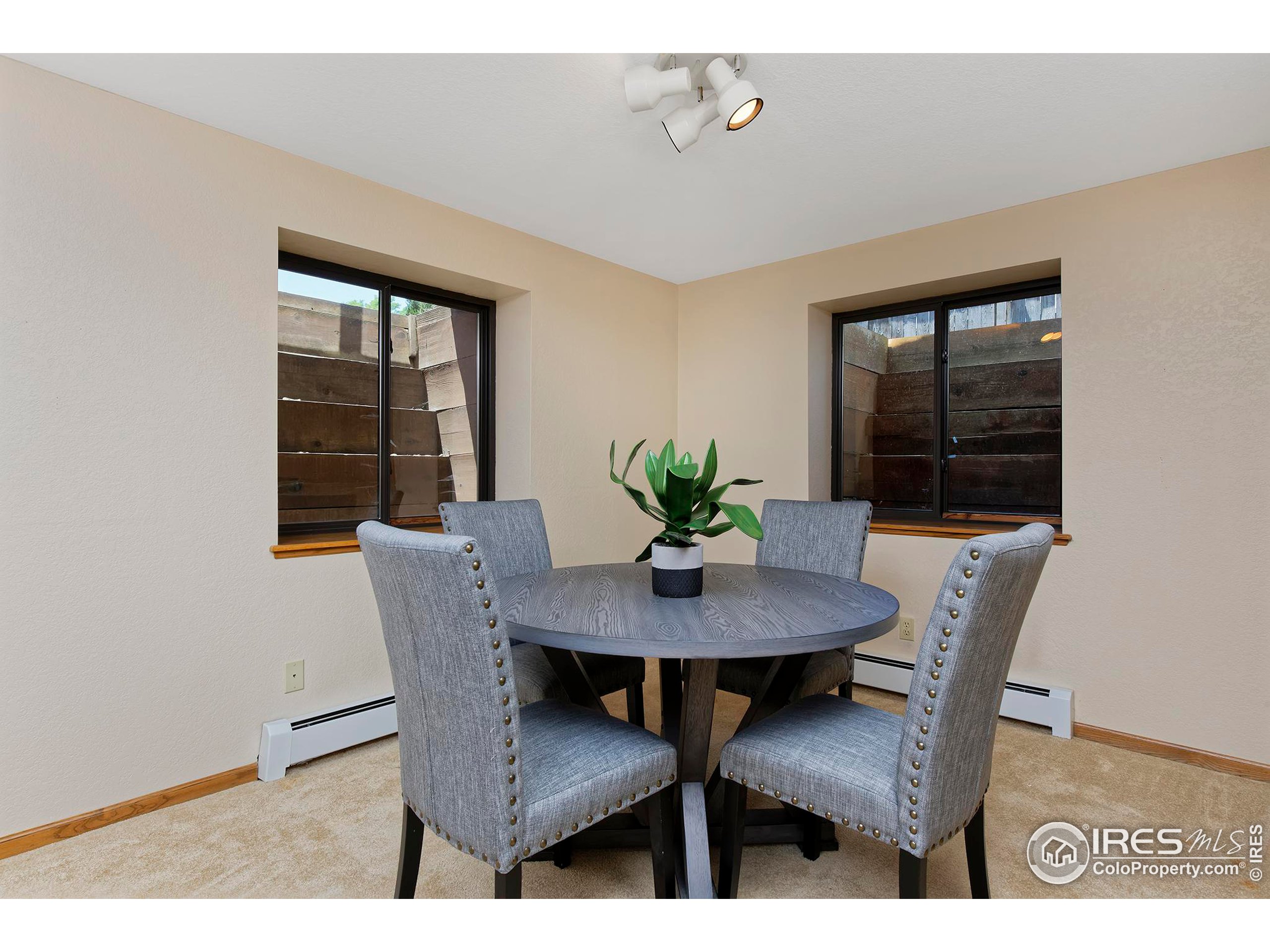 2839 Garrett Dr