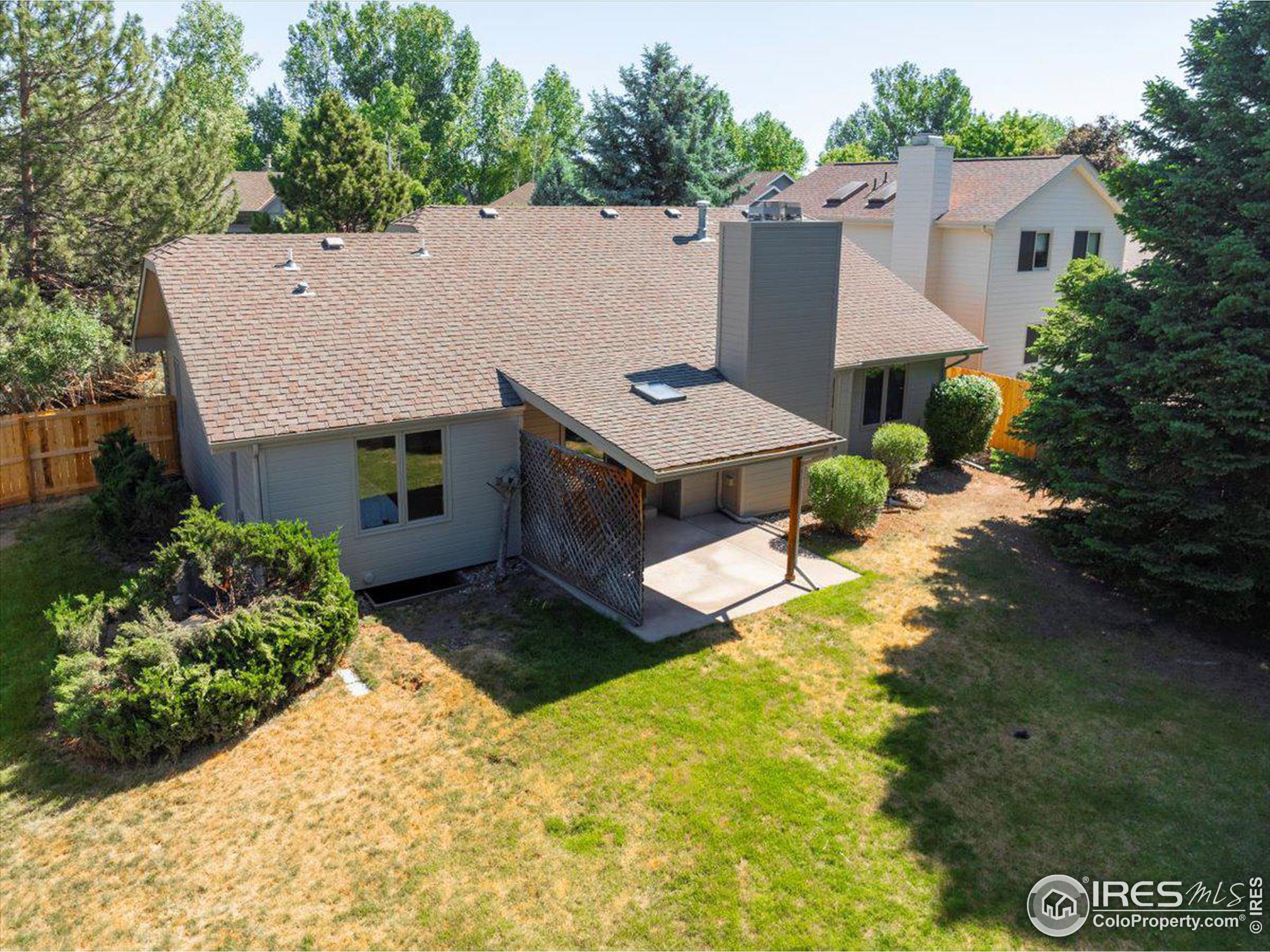 2839 Garrett Dr