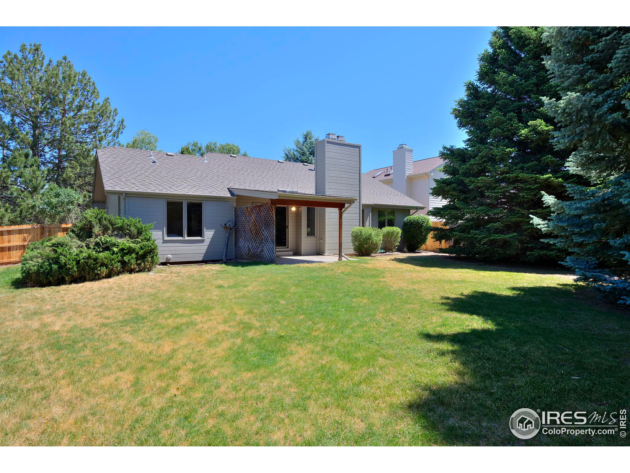 2839 Garrett Dr