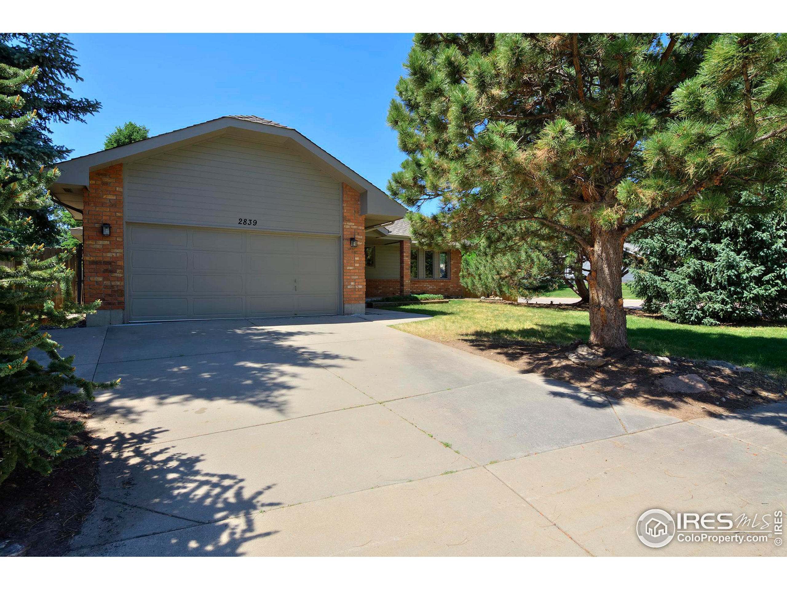 2839 Garrett Dr