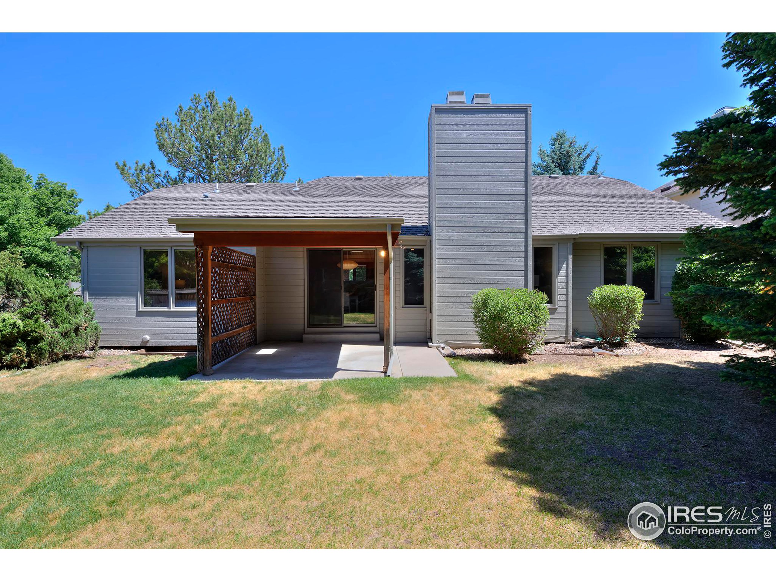 2839 Garrett Dr