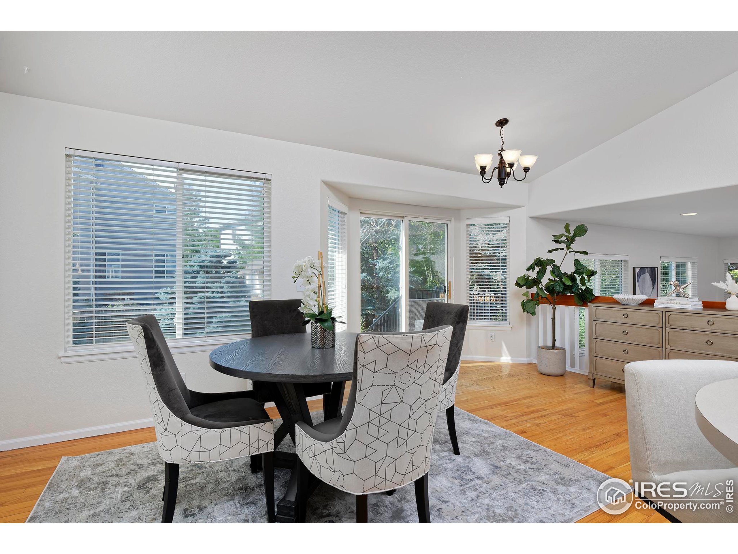 1926 Clark Ct
