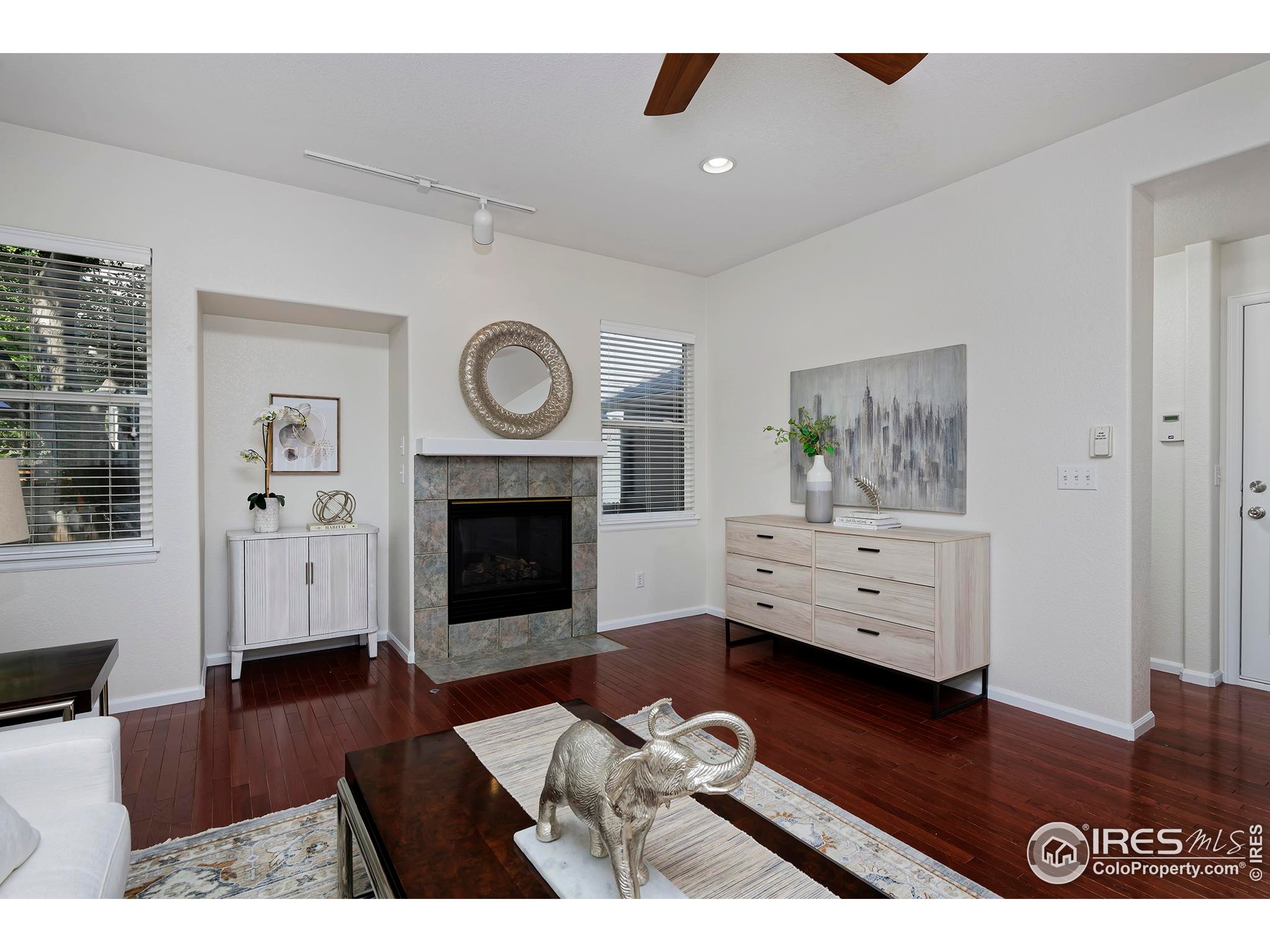 1926 Clark Ct